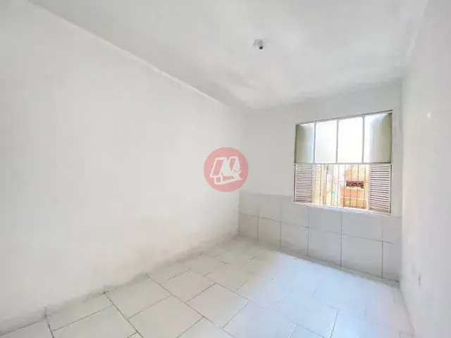 Apartamento com 58m² 2 quartos e 1 banheiro, à venda ou para alugar, no bairro São Geraldo em Porto Alegre