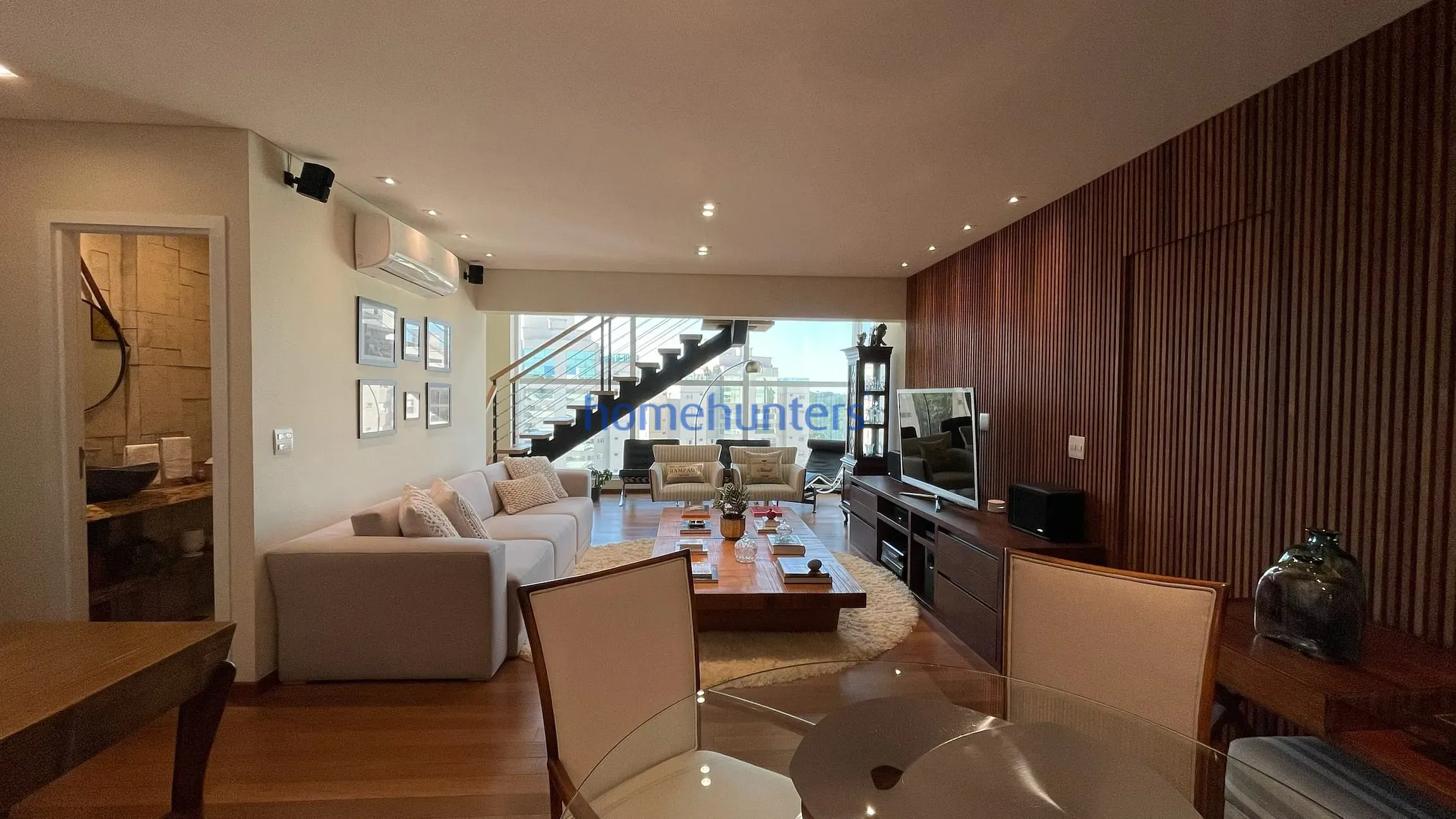 Apartamento, 3 quartos, 245 m² - Foto 2