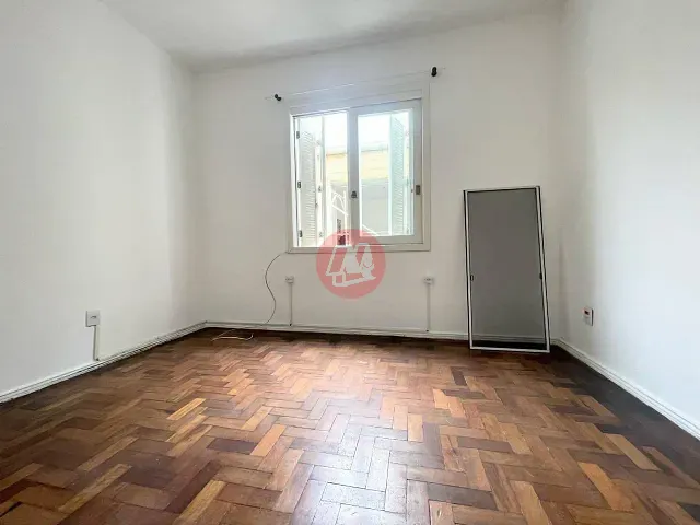 Apartamento com 65m² 2 quartos e 1 banheiro, à venda, no bairro Rio Branco em Porto Alegre