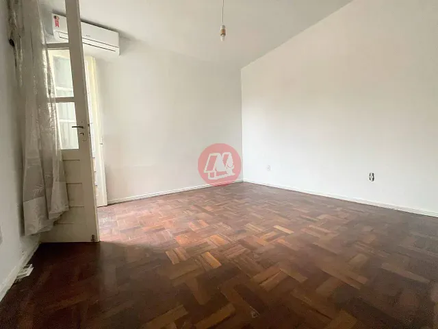 Apartamento com 65m² 2 quartos e 1 banheiro, à venda, no bairro Rio Branco em Porto Alegre