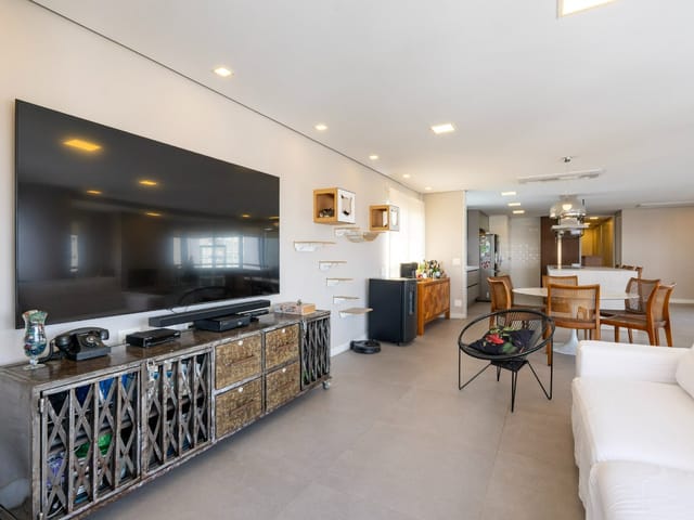 Apartamento com 210m² 4 quartos e 4 banheiros, à venda, no bairro Vila Andrade em São Paulo