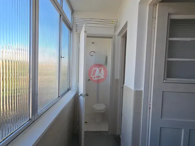 Apartamento 2 quartos e 1 banheiro, para alugar, no bairro Moinhos de Vento em Porto Alegre