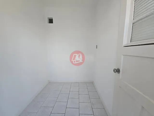 Apartamento 2 quartos e 1 banheiro, para alugar, no bairro Moinhos de Vento em Porto Alegre