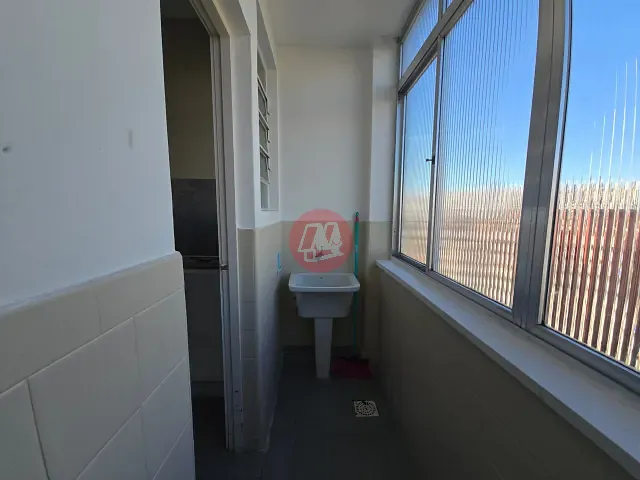 Apartamento 2 quartos e 1 banheiro, para alugar, no bairro Moinhos de Vento em Porto Alegre