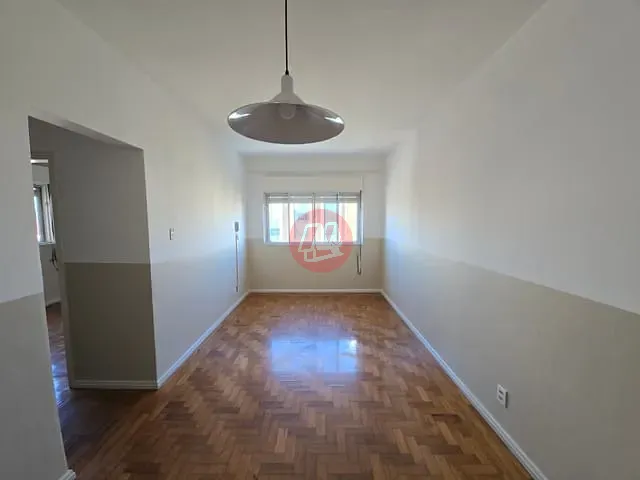 Apartamento 2 quartos e 1 banheiro, para alugar, no bairro Moinhos de Vento em Porto Alegre