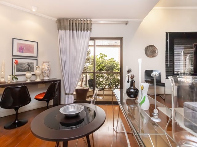 Apartamento com 217m² 4 quartos e 6 banheiros, à venda, no bairro Itaim Bibi em São Paulo