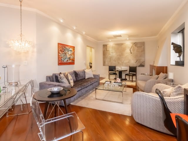 Apartamento com 217m² 4 quartos e 6 banheiros, à venda, no bairro Itaim Bibi em São Paulo