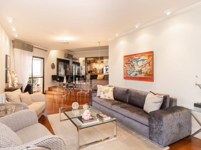 Apartamento com 217m² 4 quartos e 6 banheiros, à venda, no bairro Itaim Bibi em São Paulo