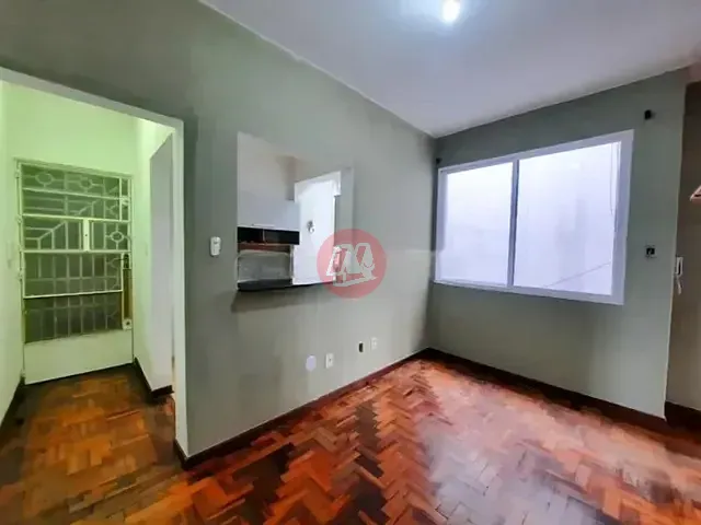 Apartamento com 65m² 2 quartos e 1 banheiro, para alugar, no bairro Santana em Porto Alegre