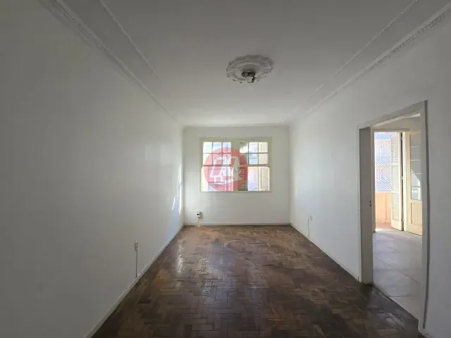Apartamento com 150m² 3 quartos e 2 banheiros, para alugar, no bairro Petrópolis em Porto Alegre
