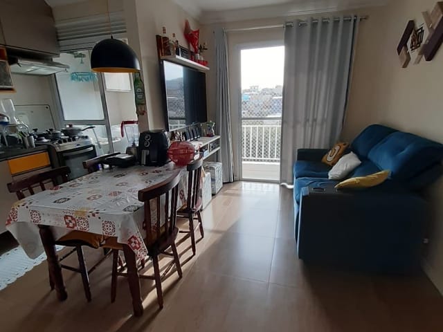Apartamento com 46m² 2 quartos e 1 banheiro, à venda, no bairro Jardim Marilu em Carapicuíba