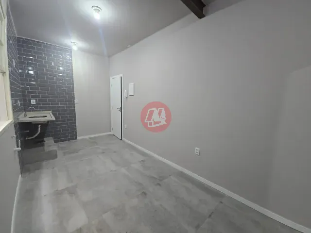 Apartamento 1 quarto e 1 banheiro, para alugar, no bairro Bom Fim em Porto Alegre