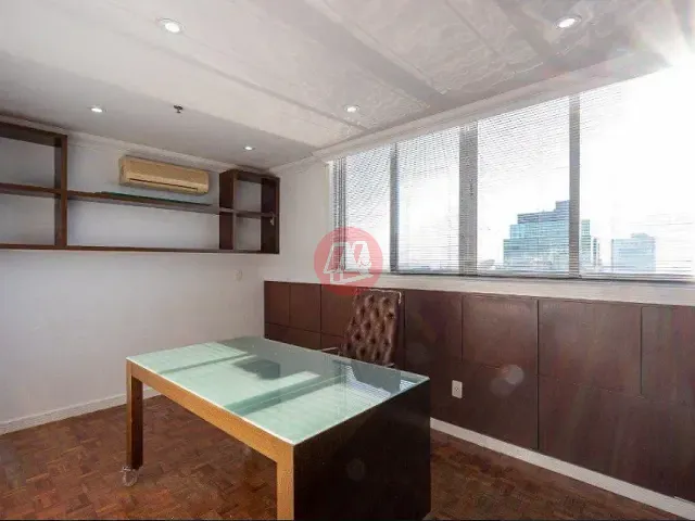 Apartamento 2 quartos e 3 banheiros, para alugar, no bairro Moinhos de Vento em Porto Alegre