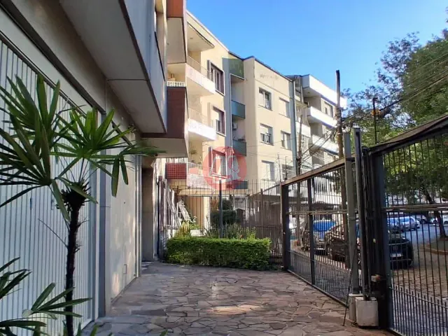 Apartamento 2 quartos e 1 banheiro, à venda, no bairro Santana em Porto Alegre
