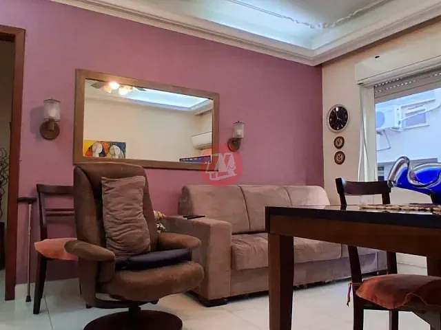 Apartamento 2 quartos e 1 banheiro, à venda, no bairro Santana em Porto Alegre