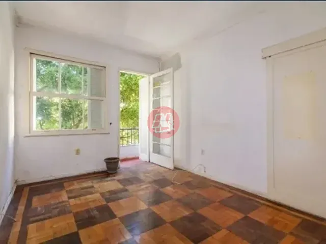 Apartamento 3 quartos e 2 banheiros, à venda, no bairro Cidade Baixa em Porto Alegre