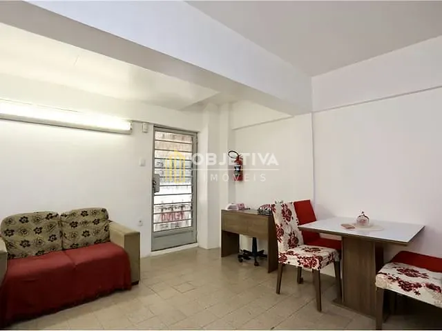 Apartamento 2 quartos e 1 banheiro, à venda, no bairro Medianeira em Porto Alegre
