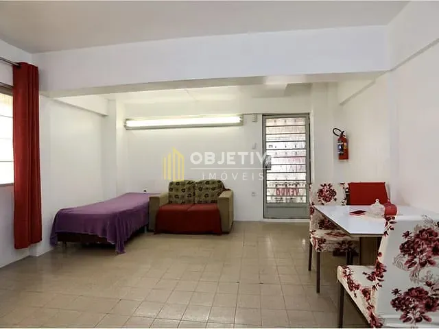 Apartamento 2 quartos e 1 banheiro, à venda, no bairro Medianeira em Porto Alegre