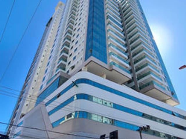 Apartamento com 310m² 4 quartos e 5 banheiros, à venda, no bairro Meia Praia em Itapema