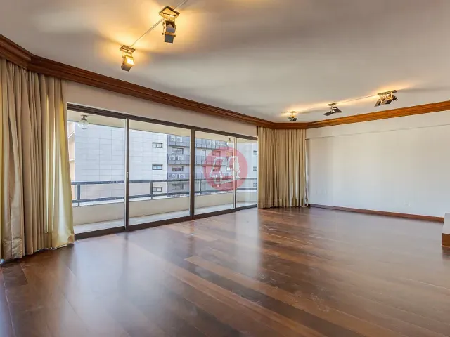 Apartamento 4 quartos e 4 banheiros, para alugar, no bairro Bela Vista em Porto Alegre