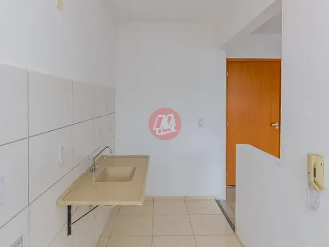 Apartamento com 73m² 2 quartos e 1 banheiro, à venda ou para alugar, no bairro Parque Santa Fé em Porto Alegre