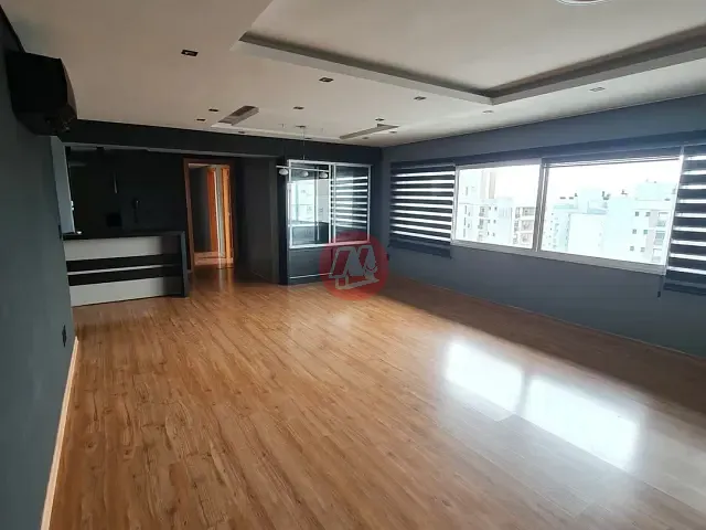 Apartamento 3 quartos e 2 banheiros, à venda, no bairro Passo da Areia em Porto Alegre