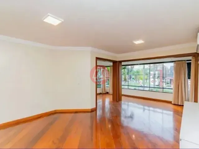 Apartamento 2 quartos e 2 banheiros, à venda, no bairro Petrópolis em Porto Alegre