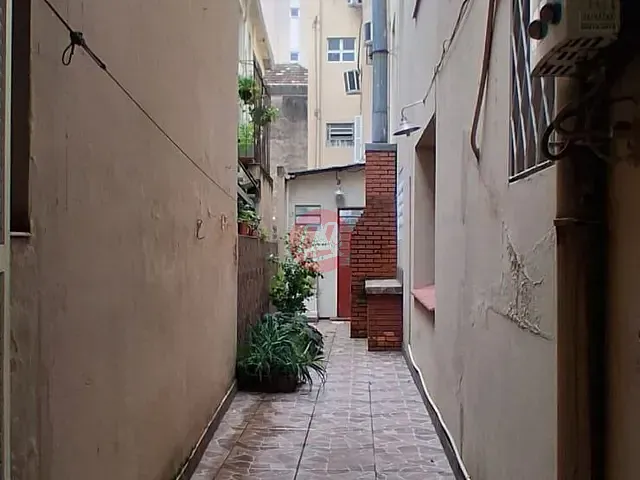 Apartamento 2 quartos e 1 banheiro, à venda, no bairro Farroupilha em Porto Alegre