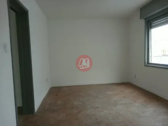 Apartamento 3 quartos e 2 banheiros, para alugar, no bairro Cidade Baixa em Porto Alegre