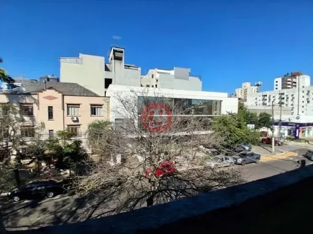 Apartamento com 91m² 3 quartos e 1 banheiro, para alugar, no bairro Auxiliadora em Porto Alegre