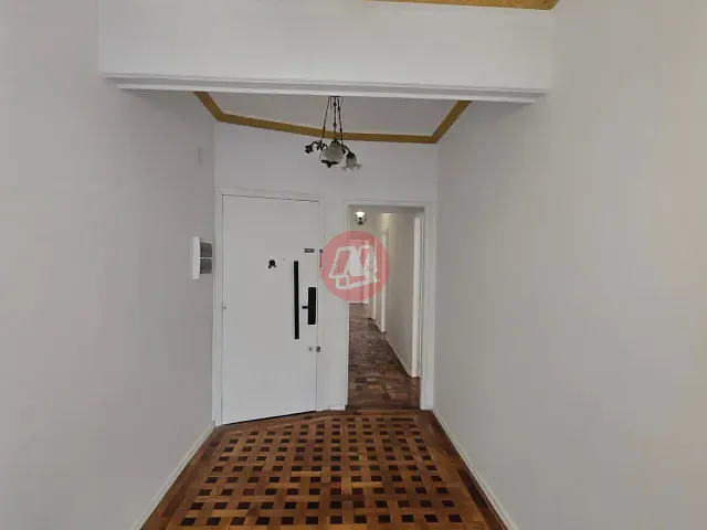Apartamento 3 quartos e 1 banheiro, para alugar, no bairro Centro Histórico em Porto Alegre