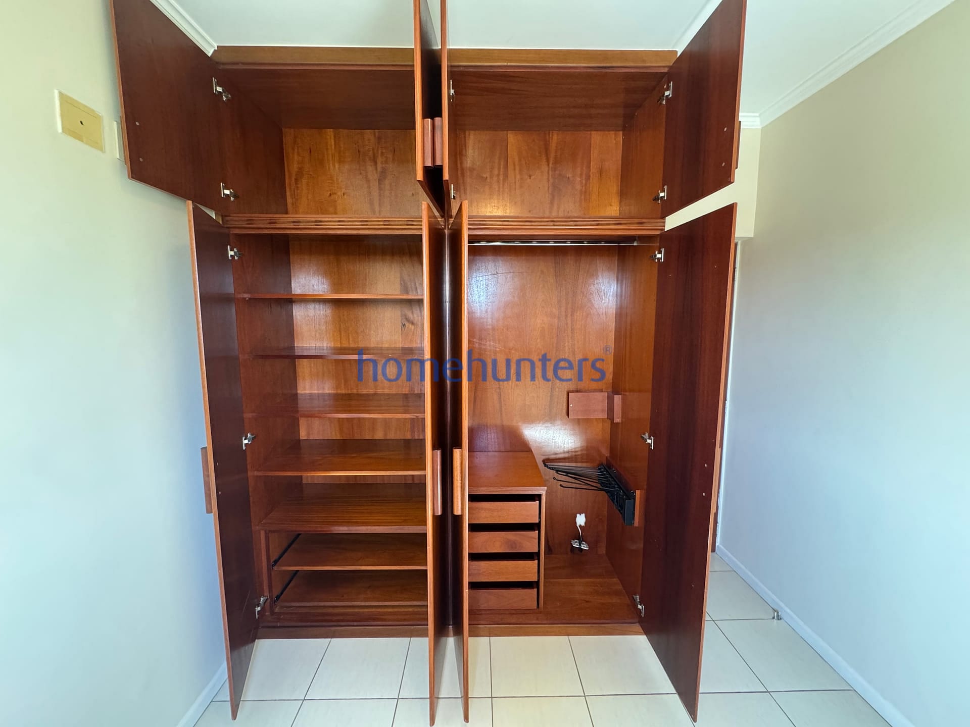 Apartamento à venda com 3 quartos, 83m² - Foto 12