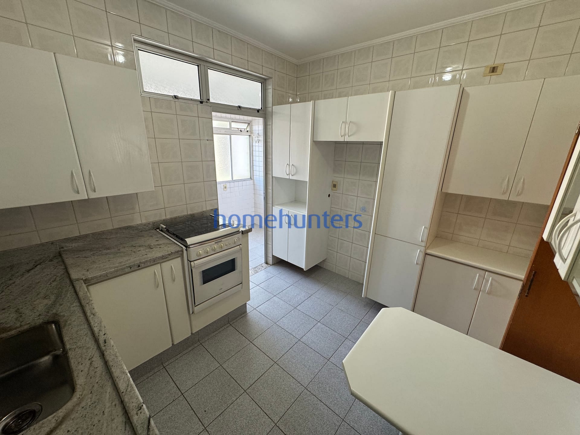 Apartamento à venda com 3 quartos, 83m² - Foto 26