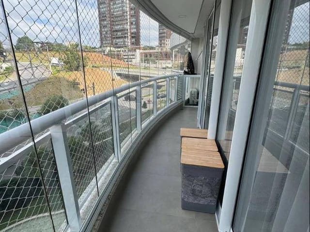 Apartamento 2 quartos e 2 banheiros, à venda, no bairro Dezoito do Forte Empresarial/Alphaville. em Barueri