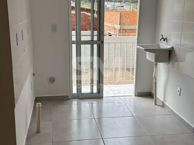 Apartamento 2 quartos e 1 banheiro, à venda, no bairro Araras em Chapecó