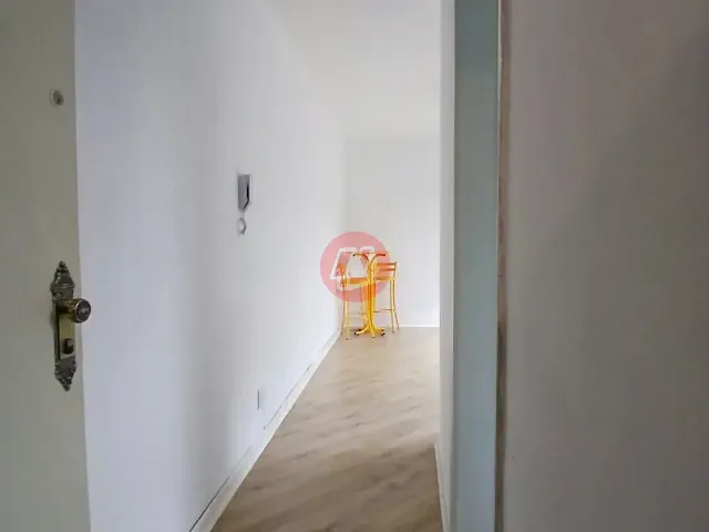 Apartamento 2 quartos e 2 banheiros, para alugar, no bairro Azenha em Porto Alegre