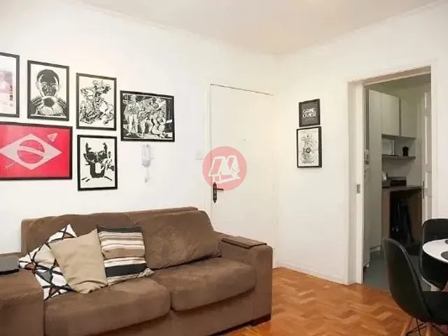 Apartamento 1 quarto e 1 banheiro, à venda, no bairro Azenha em Porto Alegre