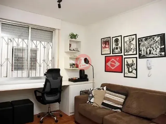 Apartamento 1 quarto e 1 banheiro, à venda, no bairro Azenha em Porto Alegre