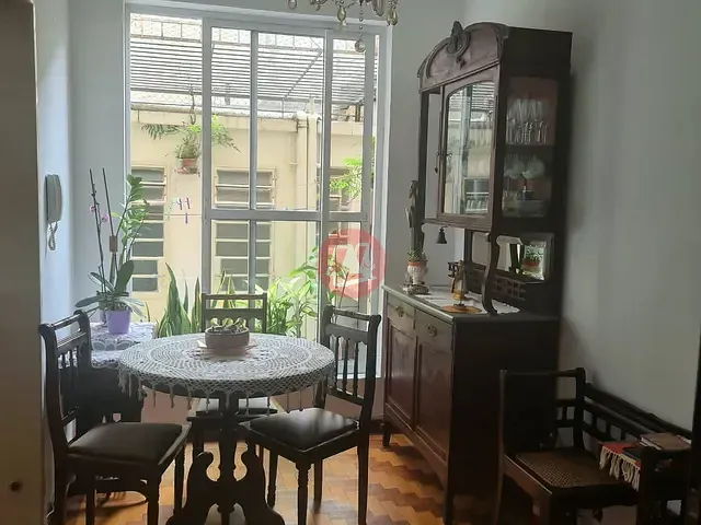 Apartamento 2 quartos e 2 banheiros, à venda, no bairro Farroupilha em Porto Alegre
