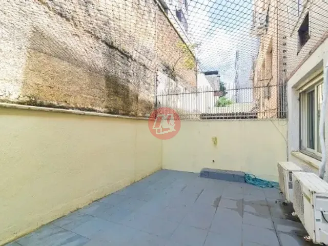 Apartamento 2 quartos e 1 banheiro, para alugar, no bairro Medianeira em Porto Alegre