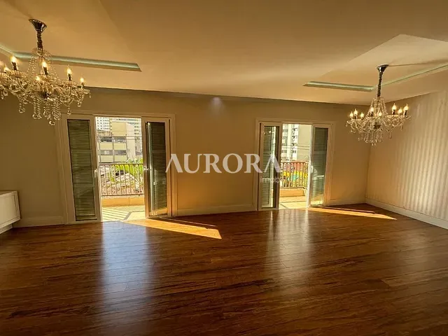 Apartamento com 210m² 3 quartos e 3 banheiros, à venda, no bairro Centro em Londrina