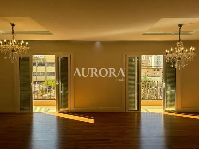 Apartamento com 210m² 3 quartos e 3 banheiros, à venda, no bairro Centro em Londrina