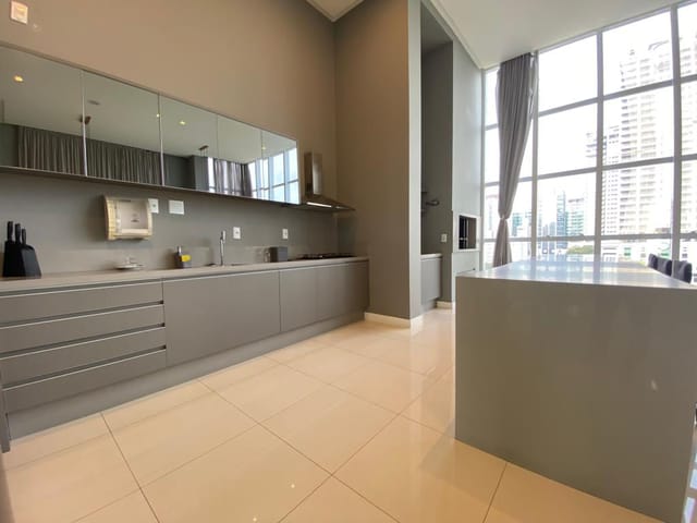 Apartamento com 128m² 3 quartos e 3 banheiros, à venda, no bairro Meia Praia em Itapema