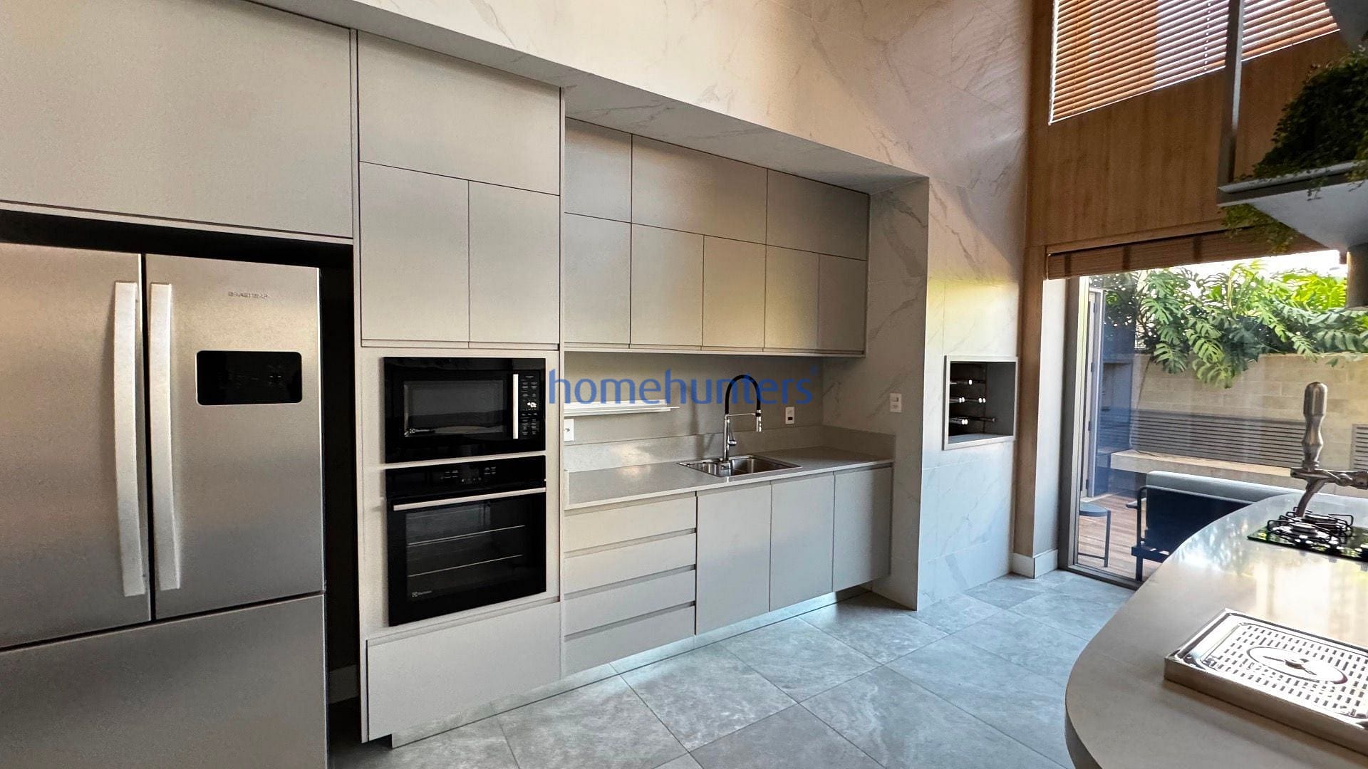Apartamento para alugar com 2 quartos, 89m² - Foto 57