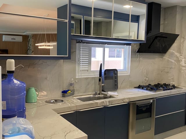 Apartamento com 132m² 3 quartos e 4 banheiros, à venda, no bairro Meia Praia em Itapema