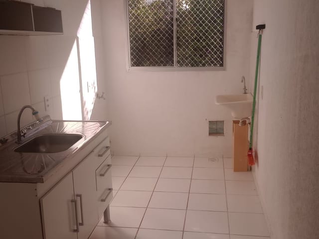 Apartamento com 43m² 2 quartos e 1 banheiro, para alugar, no bairro Recanto Vista Alegre em Cotia