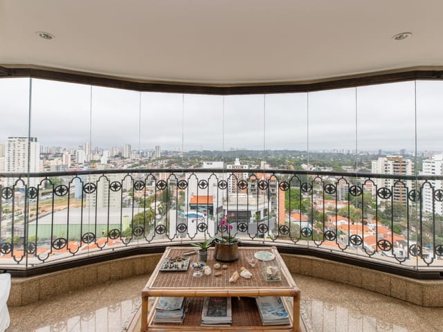 Apartamento com 280m² 4 quartos e 6 banheiros, à venda, no bairro Campo Belo em São Paulo