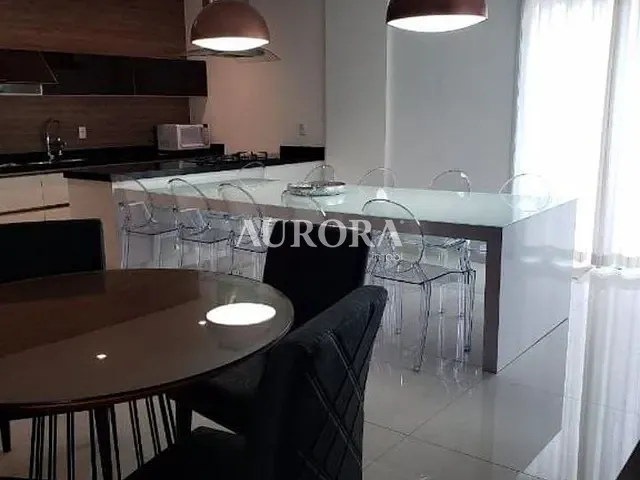 Apartamento com 218m² 3 quartos e 4 banheiros, à venda, no bairro Centro em Londrina