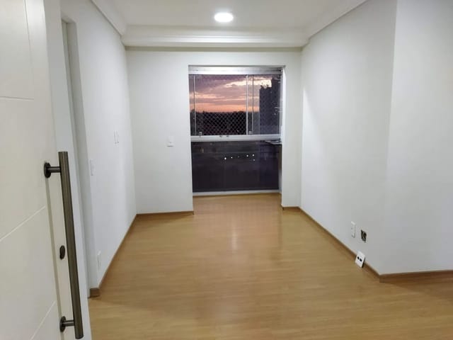 Apartamento 2 quartos e 1 banheiro, à venda, no bairro Parque Maria Domitila em São Paulo