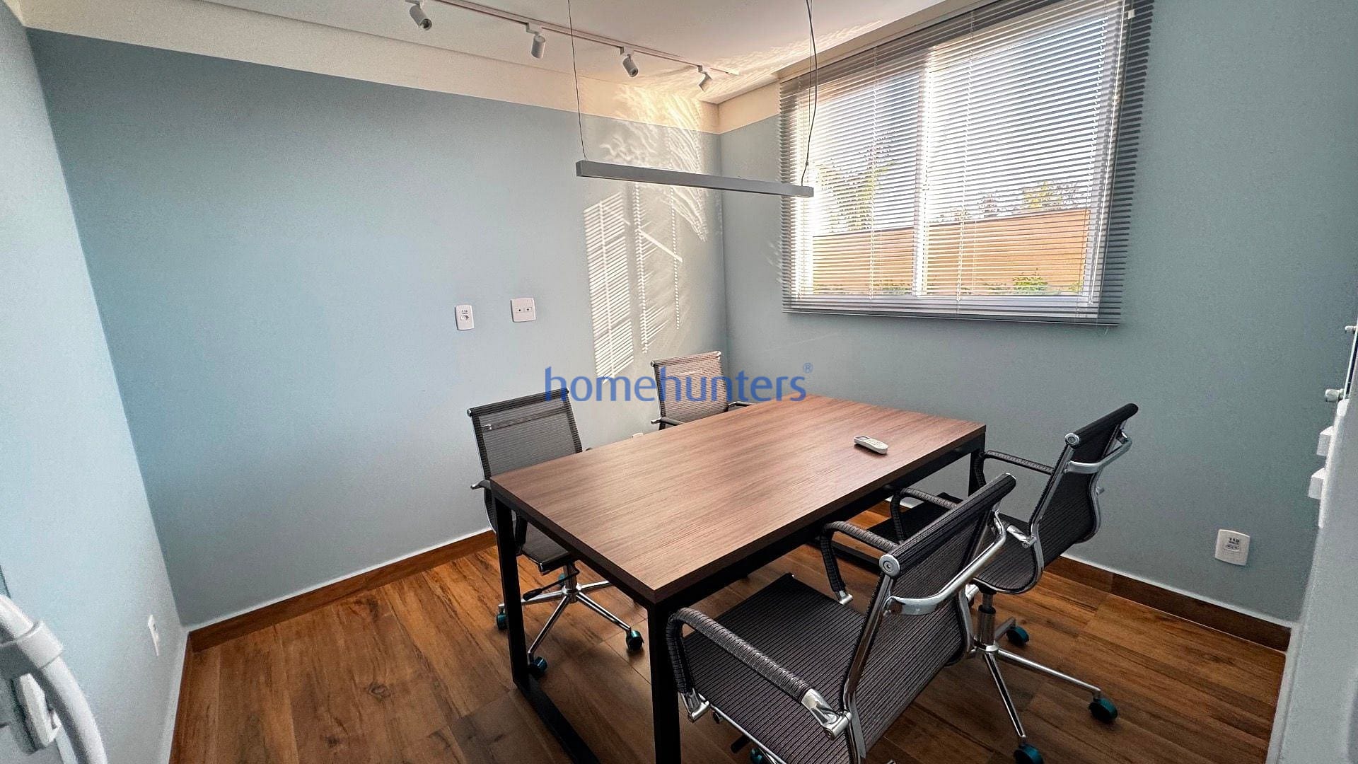 Apartamento à venda com 2 quartos, 64m² - Foto 28